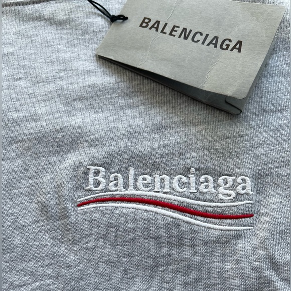 BALENCIAGA Small Fit Embrodied Logo T-Shirt. - Picture 4 of 9
